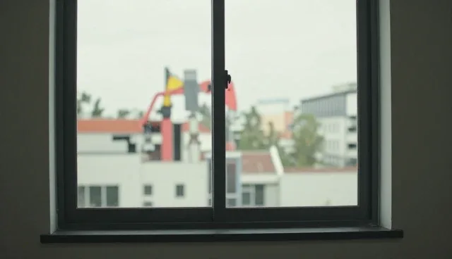 仓储配送服务匹配度对线上店铺运营效率的影响分析